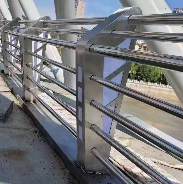 不銹鋼橋梁護欄